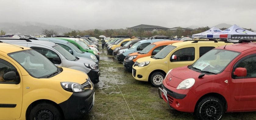 De toutes les générations et de toutes les couleurs, le Kangoo est à la fête au Japon !